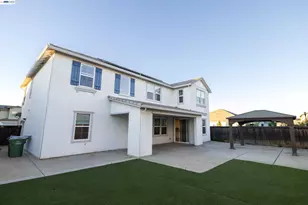 10400 Montaria Way, Elk Grove, CA 95757 - Photo 16