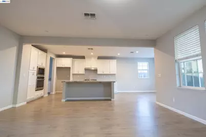 10400 Montaria Way, Elk Grove, CA 95757 - Photo 28