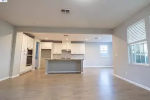 10400 Montaria Way, Elk Grove, CA 95757 - Photo 28