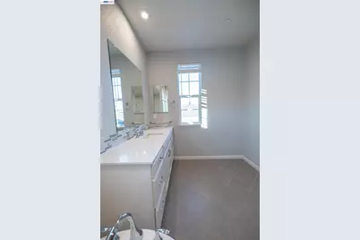 10400 Montaria Way, Elk Grove, CA 95757 - Photo 44
