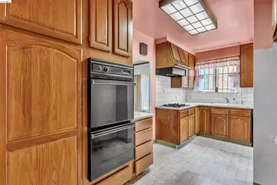 3508 Morcom Ave, Oakland, CA 94619 - Photo 12