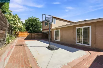354 Yosemite Dr, Pittsburg, CA 94565 - Photo 26