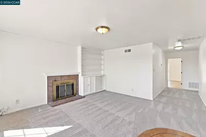 354 Yosemite Dr, Pittsburg, CA 94565 - Photo 6