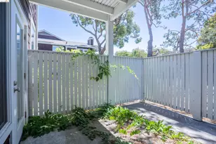 211 Bayside Ct, Richmond, CA 94804 - Photo 10