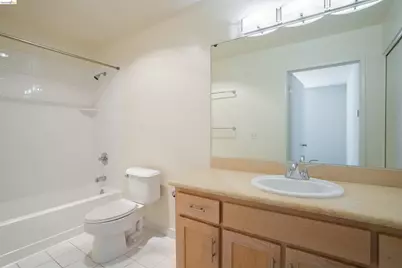 211 Bayside Ct, Richmond, CA 94804 - Photo 14