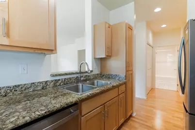 211 Bayside Ct, Richmond, CA 94804 - Photo 6