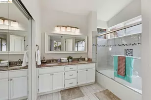 15 Lavagetto Ct, Alameda, CA 94502 - Photo 22