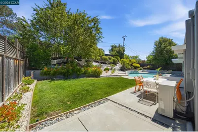 3707 Merridan Dr, Concord, CA 94518 - Photo 44
