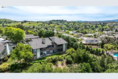 8461 Traminer Ct, San Jose, CA 95135 - Photo 32