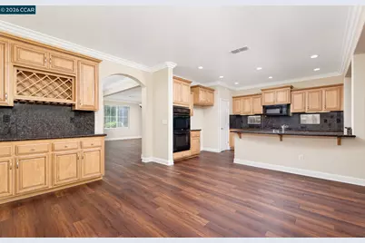 9569 Calibra Ln, Sacramento, CA 95827 - Photo 6