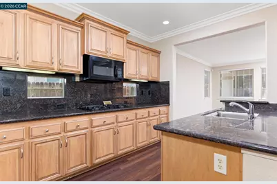 9569 Calibra Ln, Sacramento, CA 95827 - Photo 4