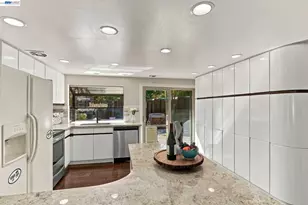 25 Tareyton Ct, San Ramon, CA 94583 - Photo 16