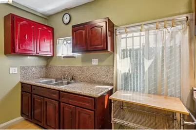 1820 International Blvd, Oakland, CA 94606 - Photo 12