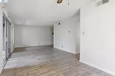 355 Parkview Terrace #L1, Vallejo, CA 94589 - Photo 10