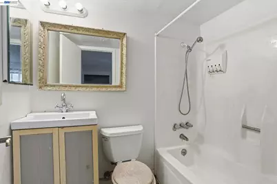 355 Parkview Terrace #L1, Vallejo, CA 94589 - Photo 22