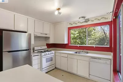 355 Parkview Terrace #L1, Vallejo, CA 94589 - Photo 12