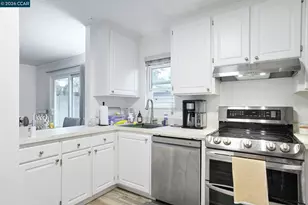 385 Camelback Rd, Pleasant Hill, CA 94523 - Photo 10