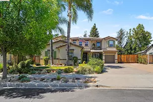 325 San Marino Ln, Brentwood, CA 94513 - Photo 2