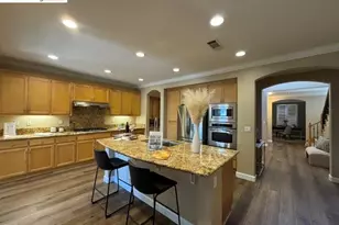 738 Solitude Dr, Oakley, CA 94561 - Photo 2