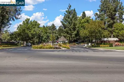 524 Silver Lake Dr, Danville, CA 94526 - Photo 32