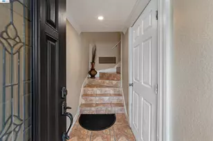 25 Regent St, San Francisco, CA 94112 - Photo 4