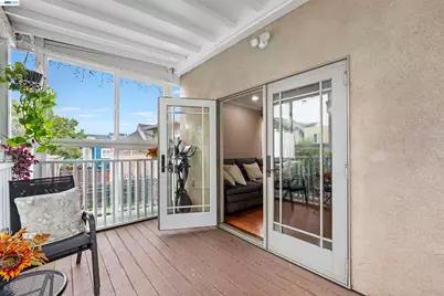 25 Regent St, San Francisco, CA 94112 - Photo 22