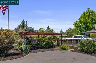 17786 Parker Rd, Castro Valley, CA 94546 - Photo 6