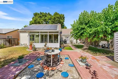 675 Alameda Dr, Livermore, CA 94551 - Photo 32