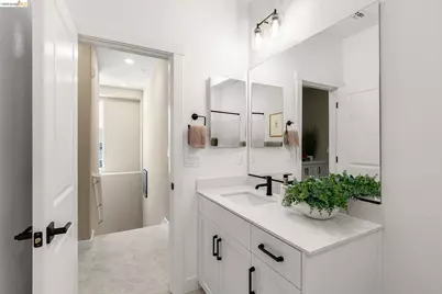28928 Parkridge Loop #105, Hayward, CA 94544 - Photo 24