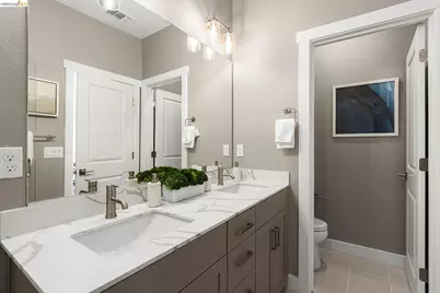28930 Parkridge Loop #106, Hayward, CA 94544 - Photo 20