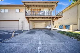 2300 Peppertree Way, Antioch, CA 94509 - Photo 14