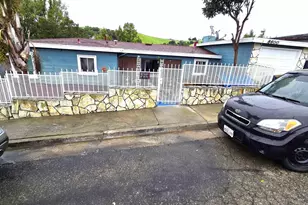 8600 Seneca St, Oakland, CA 94605 - Photo 2