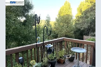 8600 Seneca Street, Oakland, CA 94605 - Photo 16