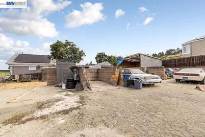 9346 Macarthur Blvd, Oakland, CA 94605 - Photo 6
