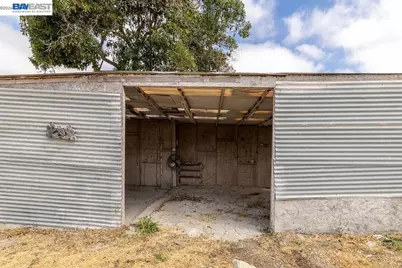 9346 Macarthur Blvd, Oakland, CA 94605 - Photo 8