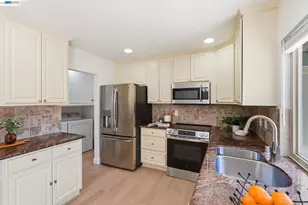 27540 Ponderosa Ct, Hayward, CA 94545 - Photo 10