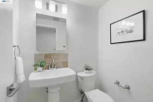 27540 Ponderosa Ct, Hayward, CA 94545 - Photo 22