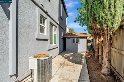 20640 Sarazen Pl, Patterson, CA 95363 - Photo 24