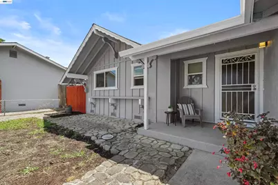 406 Mini Dr, Vallejo, CA 94589 - Photo 2