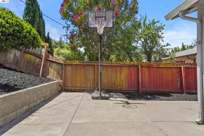 406 Mini Dr, Vallejo, CA 94589 - Photo 34