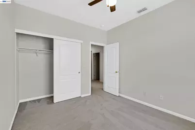 8415 Merry Hill Way, Elk Grove, CA 95624 - Photo 14