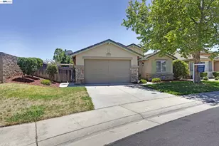 8415 Merry Hill Way, Elk Grove, CA 95624 - Photo 2