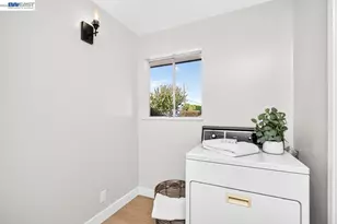 1681 5th St, Livermore, CA 94550 - Photo 28