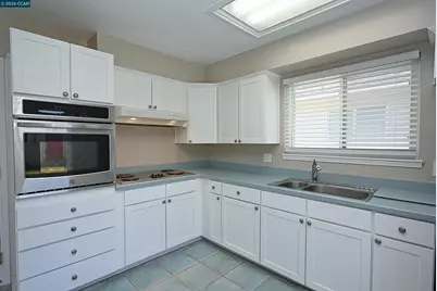 2457 Tanager Ct, Concord, CA 94520 - Photo 12