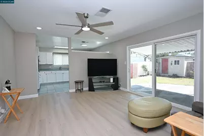 2457 Tanager Ct, Concord, CA 94520 - Photo 8