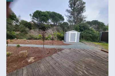 2420 Tomar Ct, Pinole, CA 94564 - Photo 8