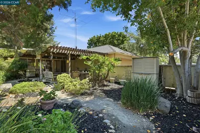 407 Harlow Dr, Antioch, CA 94509 - Photo 10