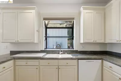 627 6th Street, Vallejo, CA 94590 - Photo 14