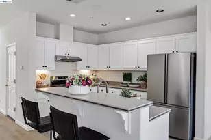 105 Chesapeake Dr, Union City, CA 94587 - Photo 16