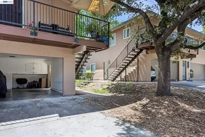 8110 Arroyo Dr, Pleasanton, CA 94588 - Photo 28